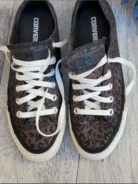 Converse Shoes - Converse All-Star Chucks Sparkle Leopard-Print Low-Top Sneakers (W8/M6)